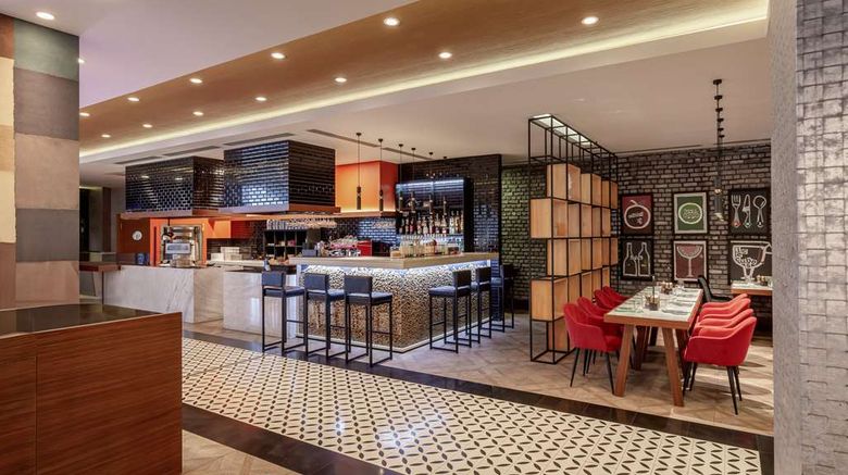 <b>Radisson Collection Paradise Resort/Spa Restaurant</b>. Images powered by <a href="https://iceportal.shijigroup.com/" title="IcePortal" target="_blank">IcePortal</a>.