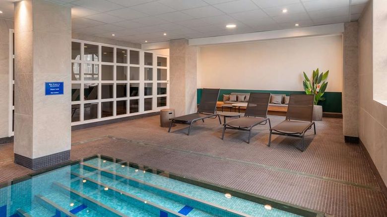 <b>Radisson Blu Hotel, Antwerp City Centre Pool</b>. Images powered by <a href="https://iceportal.shijigroup.com/" title="IcePortal" target="_blank">IcePortal</a>.