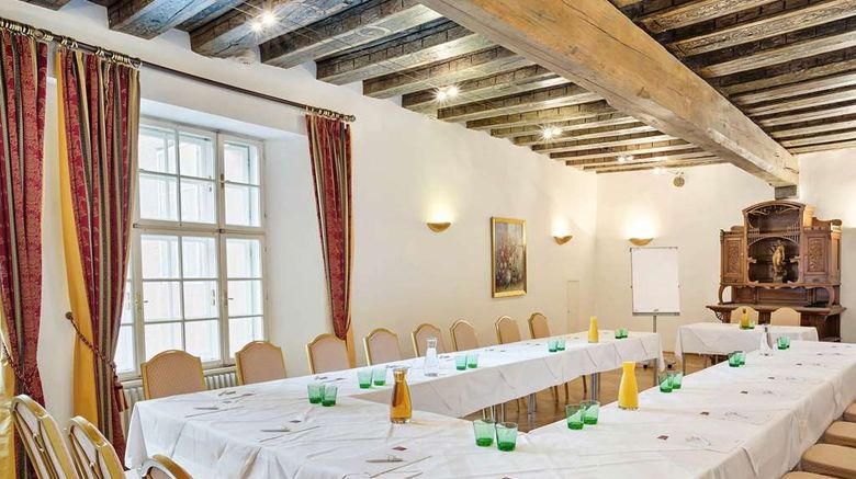 <b>Radisson Blu Hotel Altstadt Salzburg Meeting</b>. Images powered by <a href="https://iceportal.shijigroup.com/" title="IcePortal" target="_blank">IcePortal</a>.
