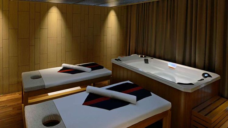 Radisson Blu Chittagong Bay View Spa