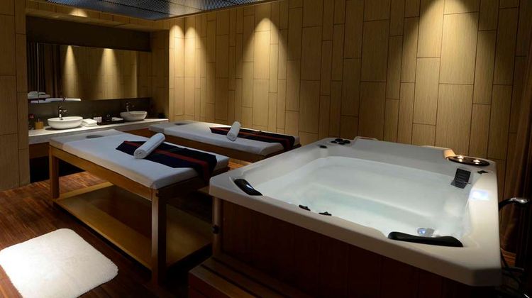 Radisson Blu Chittagong Bay View Spa
