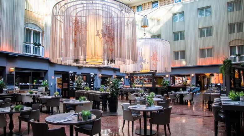 <b>Radisson Blu Hotel, Bremen Restaurant</b>. Images powered by <a href="https://iceportal.shijigroup.com/" title="IcePortal" target="_blank">IcePortal</a>.