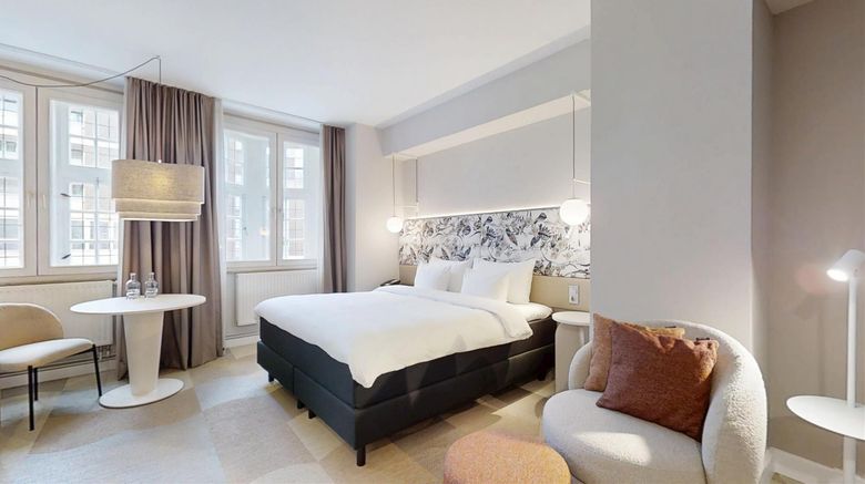 <b>Radisson Blu Hotel, Bremen Room</b>. Images powered by <a href="https://iceportal.shijigroup.com/" title="IcePortal" target="_blank">IcePortal</a>.