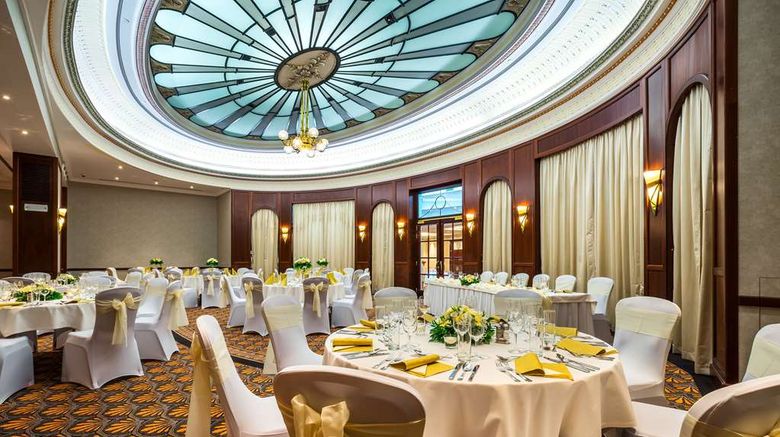 <b>Radisson Blu Carlton Hotel Ballroom</b>. Images powered by <a href="https://iceportal.shijigroup.com/" title="IcePortal" target="_blank">IcePortal</a>.