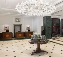 Radisson Blu Carlton Hotel Lobby