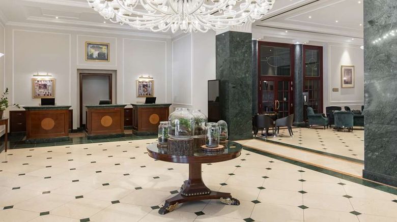 <b>Radisson Blu Carlton Hotel Lobby</b>. Images powered by <a href="https://iceportal.shijigroup.com/" title="IcePortal" target="_blank">IcePortal</a>.
