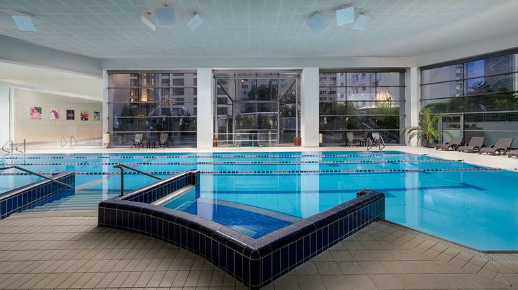 Radisson Blu Hotel Bucharest Pool