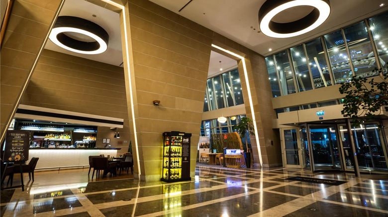<b>Radisson Blu Hotel, Batumi Lobby</b>. Images powered by <a href="https://iceportal.shijigroup.com/" title="IcePortal" target="_blank">IcePortal</a>.