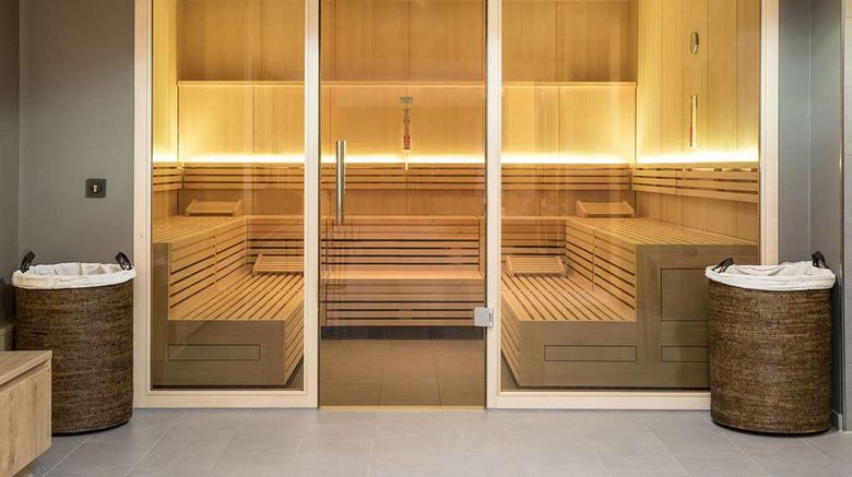 <b>Radisson Blu Hotel Cologne Spa</b>. Images powered by <a href="https://iceportal.shijigroup.com/" title="IcePortal" target="_blank">IcePortal</a>.