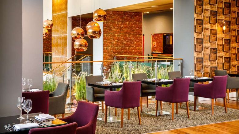 <b>Radisson Blu Hotel, Cardiff Restaurant</b>. Images powered by <a href="https://iceportal.shijigroup.com/" title="IcePortal" target="_blank">IcePortal</a>.