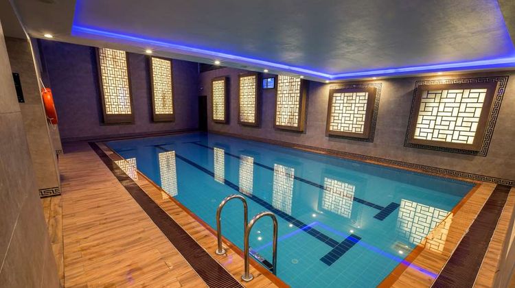 Radisson Blu Hotel Diyarbakir Pool