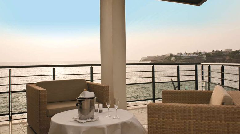 <b>Radisson Blu Hotel, Dakar Room</b>. Images powered by <a href="https://iceportal.shijigroup.com/" title="IcePortal" target="_blank">IcePortal</a>.
