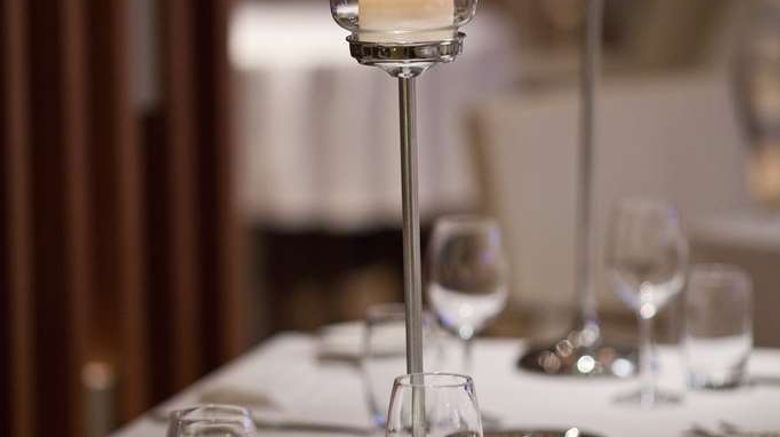 <b>Radisson Blu Hotel, Dakar Restaurant</b>. Images powered by <a href="https://iceportal.shijigroup.com/" title="IcePortal" target="_blank">IcePortal</a>.