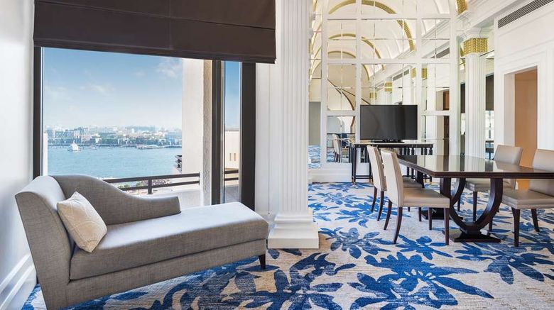 <b>Radisson Blu Hotel, Dubai Deira Creek Suite</b>. Images powered by <a href="https://iceportal.shijigroup.com/" title="IcePortal" target="_blank">IcePortal</a>.