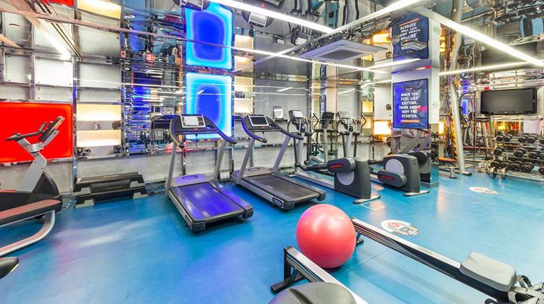 <b>Radisson Blu Hotel, Dubai Media City Health</b>. Images powered by <a href="https://iceportal.shijigroup.com/" title="IcePortal" target="_blank">IcePortal</a>.