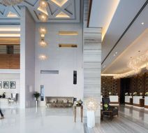 Radisson Blu Hotel, Dubai Waterfront Lobby