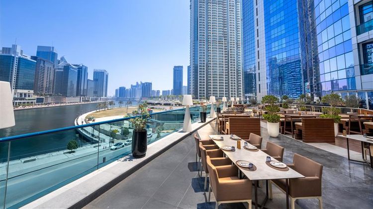 Radisson Blu Hotel, Dubai Waterfront Restaurant