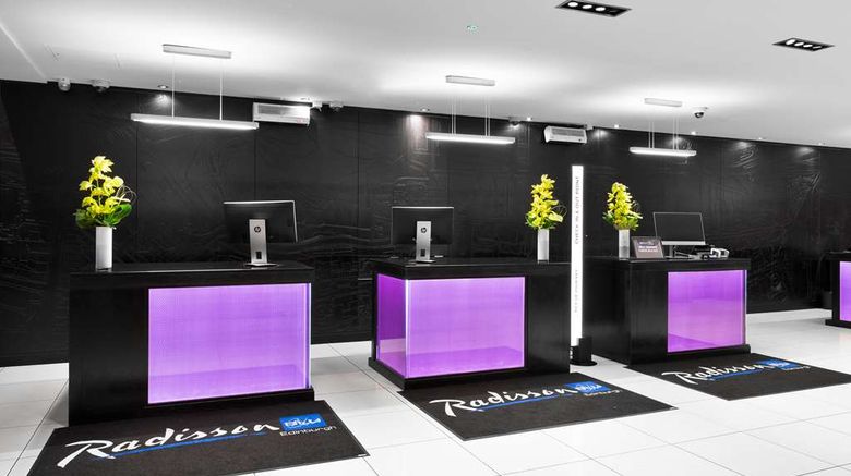 <b>Radisson Blu Hotel Edinburgh Lobby</b>. Images powered by <a href="https://iceportal.shijigroup.com/" title="IcePortal" target="_blank">IcePortal</a>.
