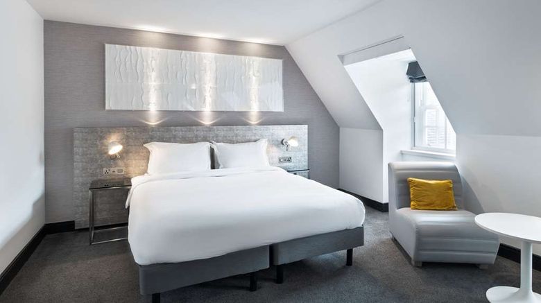 <b>Radisson Blu Hotel Edinburgh Room</b>. Images powered by <a href="https://iceportal.shijigroup.com/" title="IcePortal" target="_blank">IcePortal</a>.