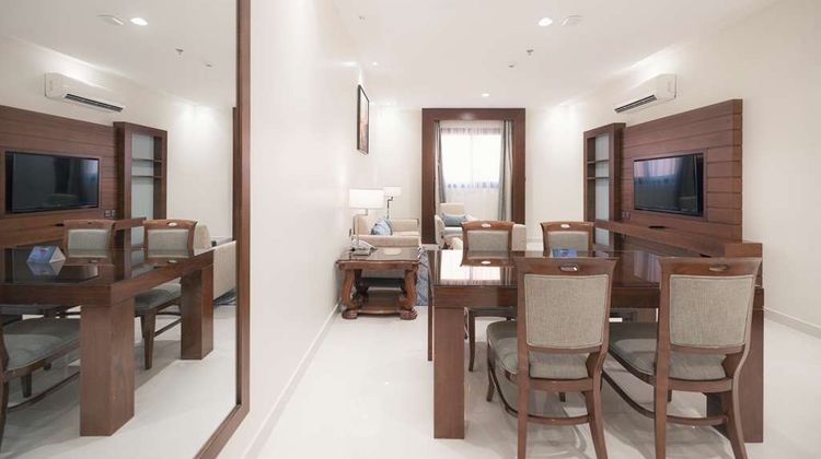 Radisson Blu Hotel Buraidah Suite