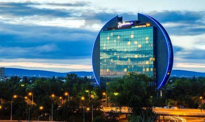 Radisson Blu Hotel Frankfurt Exterior