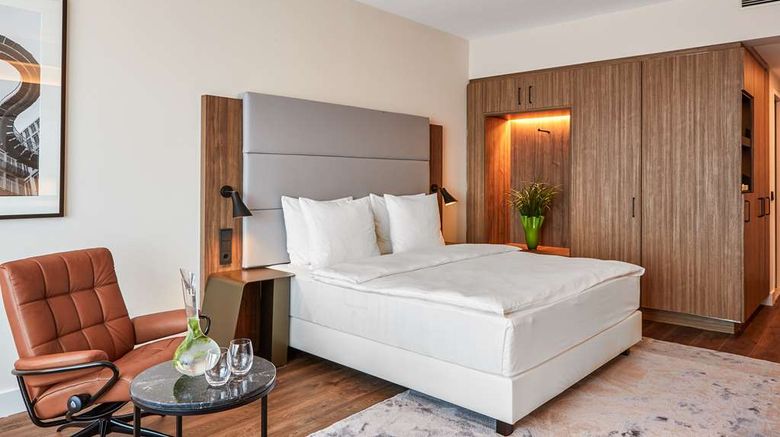 <b>Radisson Blu Hotel Frankfurt Suite</b>. Images powered by <a href="https://iceportal.shijigroup.com/" title="IcePortal" target="_blank">IcePortal</a>.