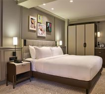 Radisson Blu Hotel, London Bond Street Room