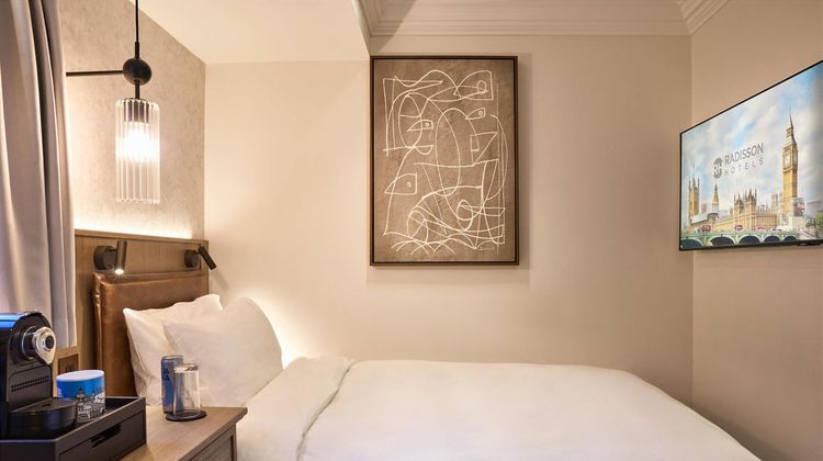 Radisson Blu Hotel, London Euston Square Room