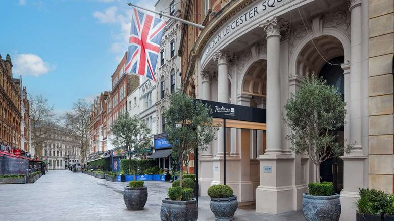 <b>Radisson Blu Hotel, London Leicester Squ Exterior</b>. Images powered by <a href="https://iceportal.shijigroup.com/" title="IcePortal" target="_blank">IcePortal</a>.