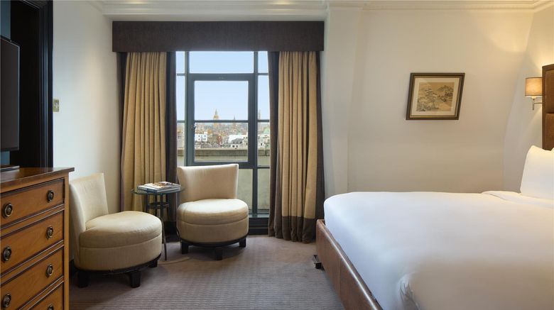 <b>Radisson Blu Hotel, London Leicester Squ Room</b>. Images powered by <a href="https://iceportal.shijigroup.com/" title="IcePortal" target="_blank">IcePortal</a>.