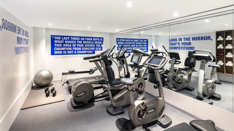 <b>Radisson Blu Hotel, London Leicester Squ Health</b>. Images powered by <a href="https://iceportal.shijigroup.com/" title="IcePortal" target="_blank">IcePortal</a>.