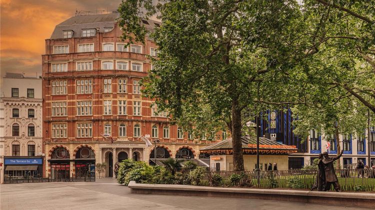 Radisson Blu Hotel, London Leicester Squ Exterior