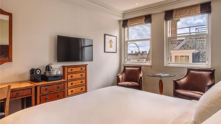 Radisson Blu Hotel, London Leicester Squ Room