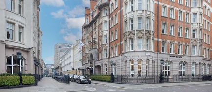 Radisson Blu Hotel, London Tottenham Cou Exterior