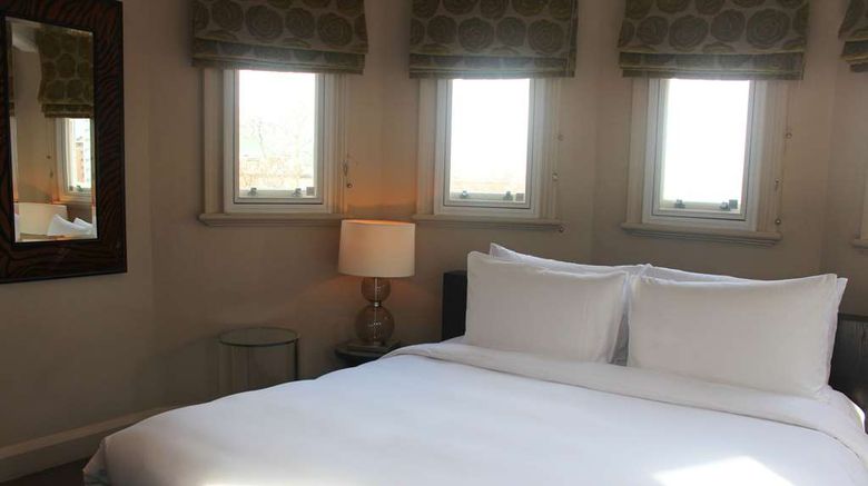 <b>Radisson Blu Hotel, London Tottenham Cou Suite</b>. Images powered by <a href="https://iceportal.shijigroup.com/" title="IcePortal" target="_blank">IcePortal</a>.