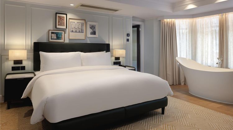 Radisson Blu Bloomsbury Street Hotel Suite