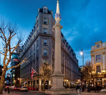 Radisson Blu Hotel, London Mercer Street Exterior