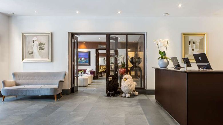 <b>Radisson Blu Hotel, London Marble Arch Lobby</b>. Images powered by <a href="https://iceportal.shijigroup.com/" title="IcePortal" target="_blank">IcePortal</a>.