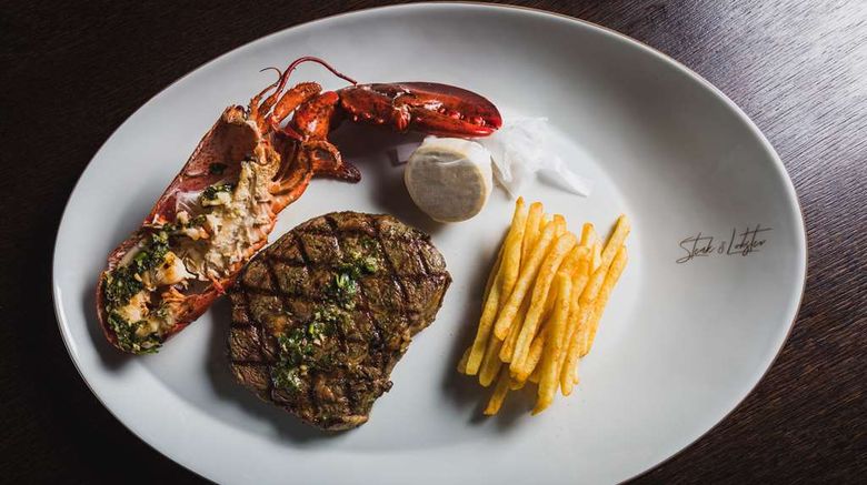 <b>Radisson Blu Hotel, London Marble Arch Restaurant</b>. Images powered by <a href="https://iceportal.shijigroup.com/" title="IcePortal" target="_blank">IcePortal</a>.
