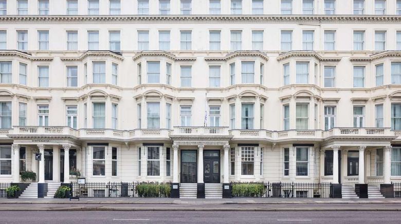 <b>Radisson Blu London South Kensington Exterior</b>. Images powered by <a href="https://iceportal.shijigroup.com/" title="IcePortal" target="_blank">IcePortal</a>.