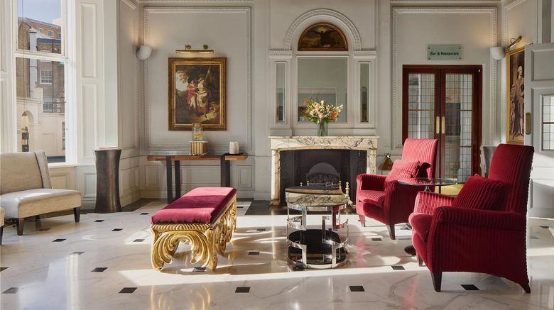 <b>Radisson Blu London South Kensington Lobby</b>. Images powered by <a href="https://iceportal.shijigroup.com/" title="IcePortal" target="_blank">IcePortal</a>.