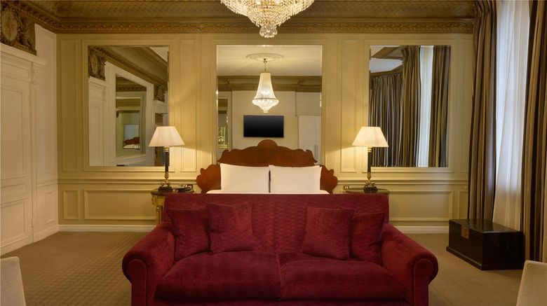 <b>Radisson Blu London South Kensington Suite</b>. Images powered by <a href="https://iceportal.shijigroup.com/" title="IcePortal" target="_blank">IcePortal</a>.