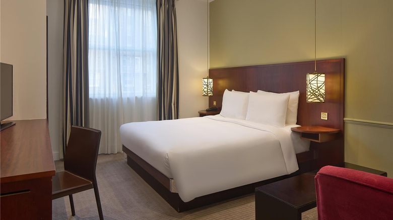 <b>Radisson Blu London South Kensington Room</b>. Images powered by <a href="https://iceportal.shijigroup.com/" title="IcePortal" target="_blank">IcePortal</a>.