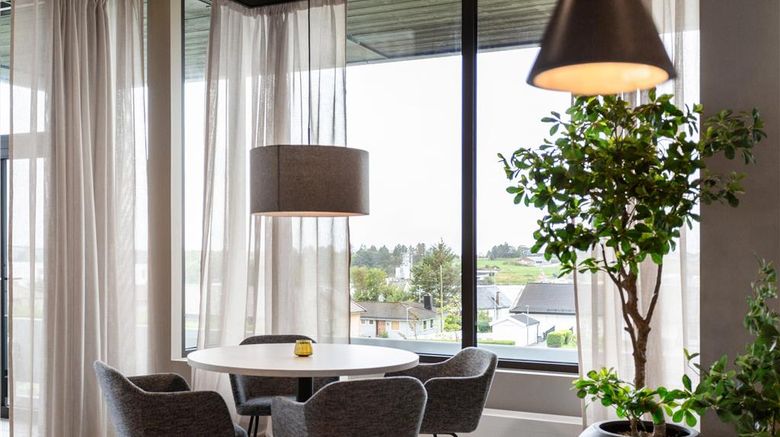 <b>Radisson Hotel Haugesund Restaurant</b>. Images powered by <a href="https://iceportal.shijigroup.com/" title="IcePortal" target="_blank">IcePortal</a>.