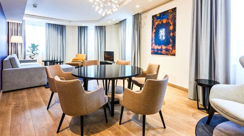 <b>Radisson Blu Hotel Kyiv City Centre Suite</b>. Images powered by <a href="https://iceportal.shijigroup.com/" title="IcePortal" target="_blank">IcePortal</a>.