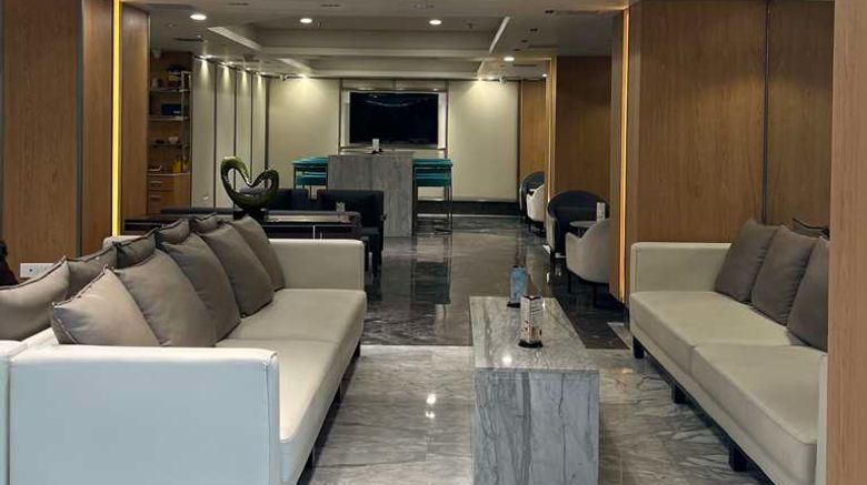 <b>Radisson Blu Hotel Ahmedabad Lobby</b>. Images powered by <a href="https://iceportal.shijigroup.com/" title="IcePortal" target="_blank">IcePortal</a>.