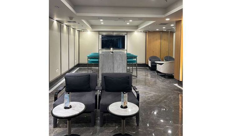 <b>Radisson Blu Hotel Ahmedabad Lobby</b>. Images powered by <a href="https://iceportal.shijigroup.com/" title="IcePortal" target="_blank">IcePortal</a>.