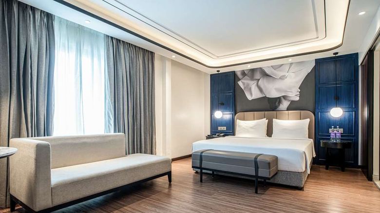 <b>Radisson Blu Hotel Ahmedabad Room</b>. Images powered by <a href="https://iceportal.shijigroup.com/" title="IcePortal" target="_blank">IcePortal</a>.