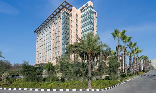 Radisson Blu Hotel Amritsar Exterior