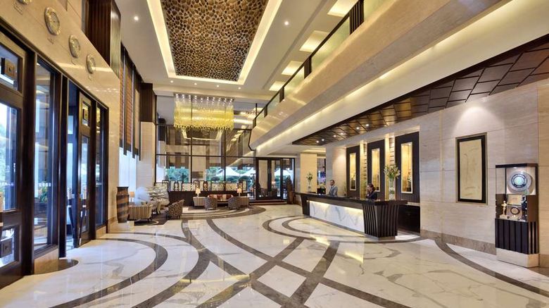 <b>Radisson Blu Hotel Indore Lobby</b>. Images powered by <a href="https://iceportal.shijigroup.com/" title="IcePortal" target="_blank">IcePortal</a>.